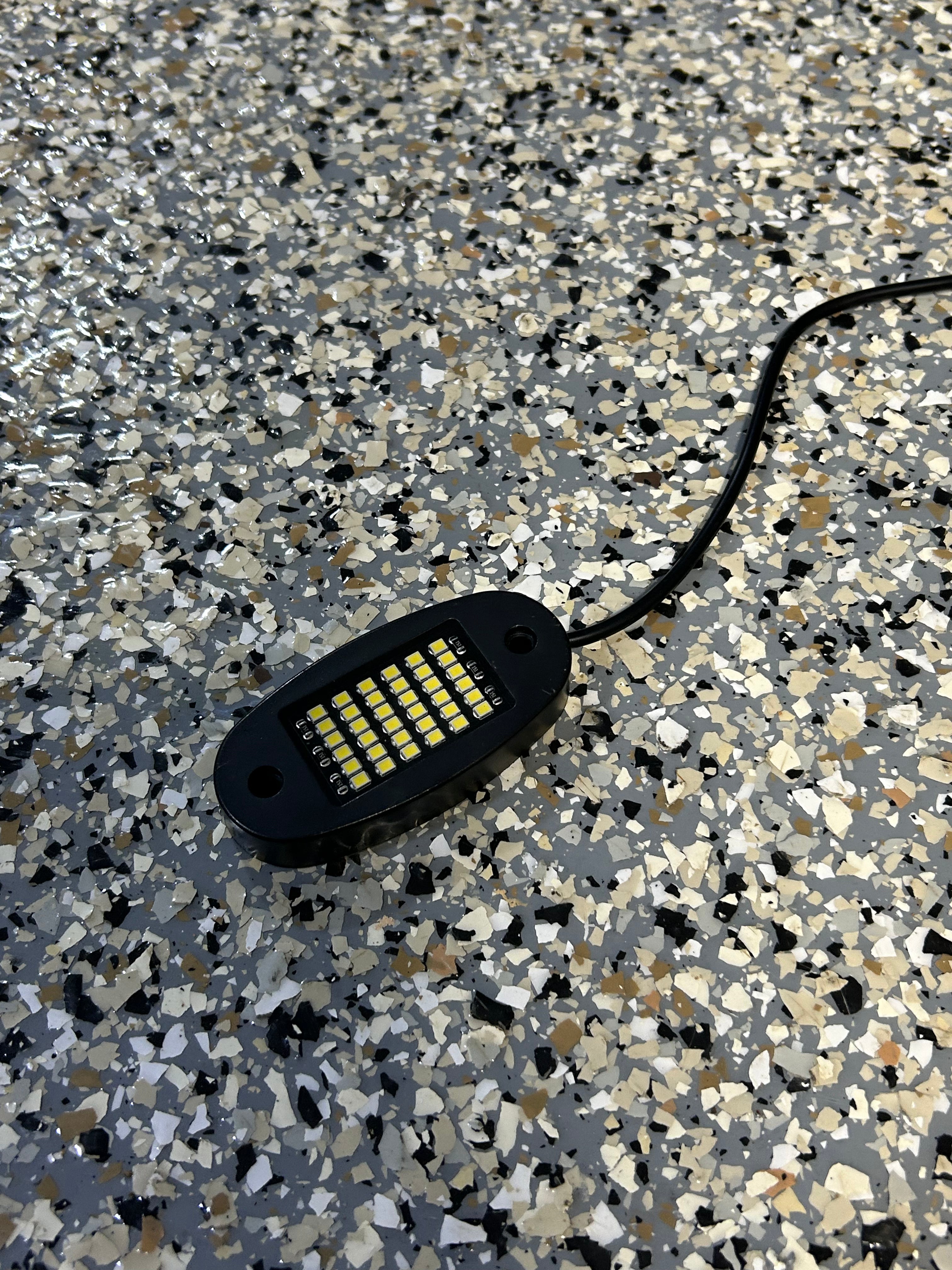 Ultra bee plug in play rock light